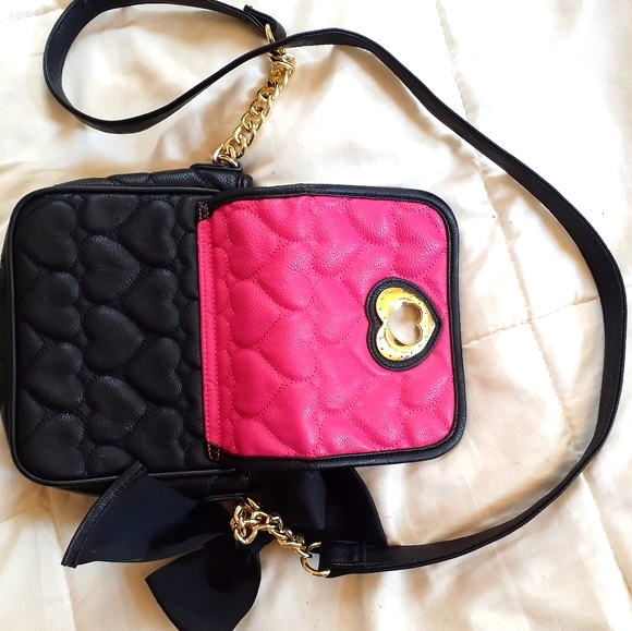 Betsey Johnson bow crossbody - Picture 3 of 8